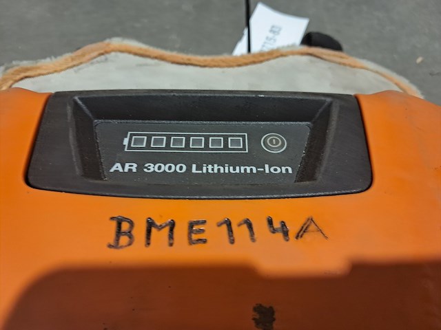 Ruggedragen accu, stihl, ar 3000 l, incl. snellader en harnas - afbeelding 18 van  20