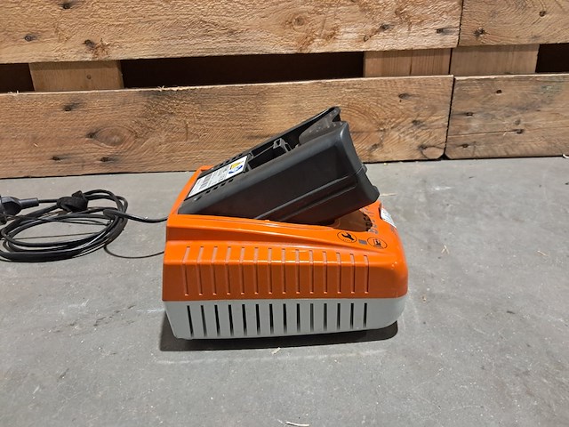 Ruggedragen accu, stihl, ar 3000 l, incl. snellader en harnas - afbeelding 4 van  18