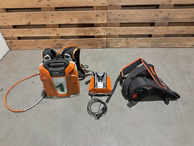 Ruggedragen accu, stihl, ar 3000 l, incl. snellader en harnas - afbeelding 1 van  18