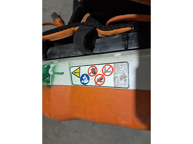 Ruggedragen accu, stihl, ar 3000 l, incl. snellader en harnas - afbeelding 16 van  18