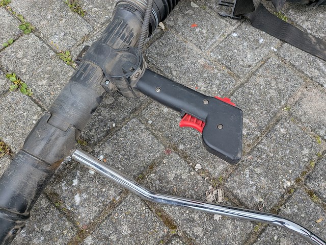 Ruggedragen benzine bladblazer, husqvarna, 155b, 2004 - afbeelding 7 van  8