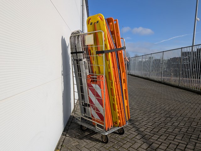 Rugplanken, schepbrancards en veiligheidsborden, spencer, vermolen & ferno - afbeelding 9 van  15