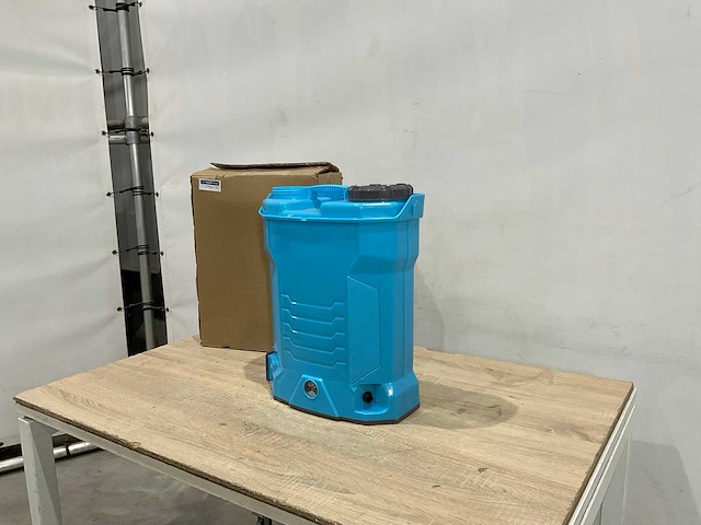 Rugspuit - afbeelding 1 van  8