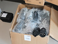 Ruim 30 verloopstekkers / adapters type 1 naar type 2. max 32a. - afbeelding 1 van  2