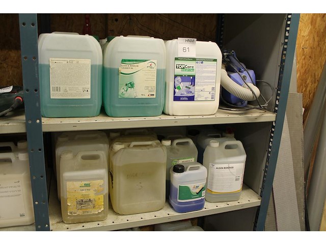 Ruim 50 jerrycans met schoonmaakmiddelen waaronder glas- en windowcleaner, schoonmaakazijn, topcare hospita... - afbeelding 5 van  5
