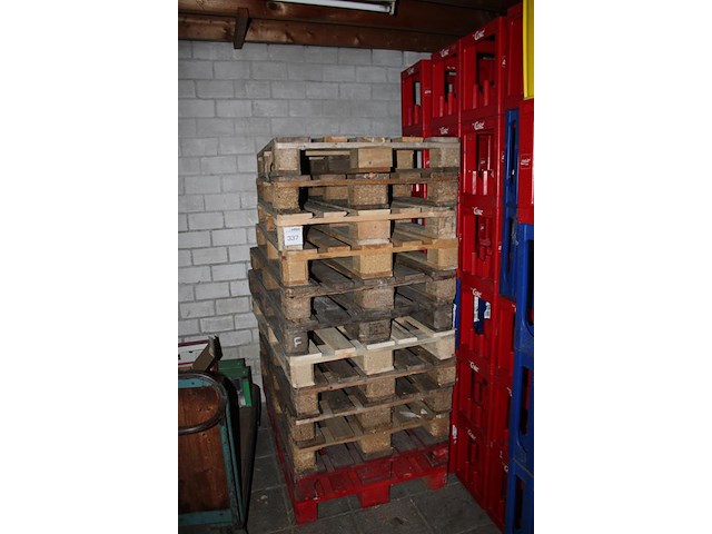 Ruim 50 pallets w.o. 30 europallets. - afbeelding 2 van  2
