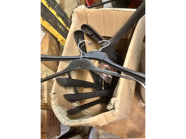 Ruim 50 x kledinghangers - afbeelding 3 van  11