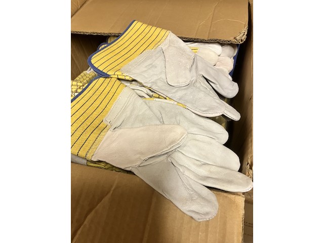 Ruim 60 paar werkhandschoenen - afbeelding 6 van  7