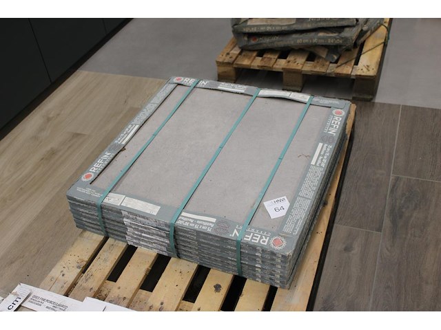 Ruim 7 m2 vloertegels met afmeting 75 x 75 cm. - afbeelding 2 van  2