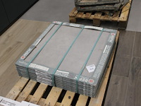 Ruim 7 m2 vloertegels met afmeting 75 x 75 cm. - afbeelding 2 van  2