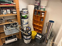 Ruimte met stellingen en inhoud - afbeelding 19 van  20