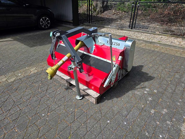 Rumex - 2021 - vm1250 - straatveegmachine - afbeelding 1 van  7