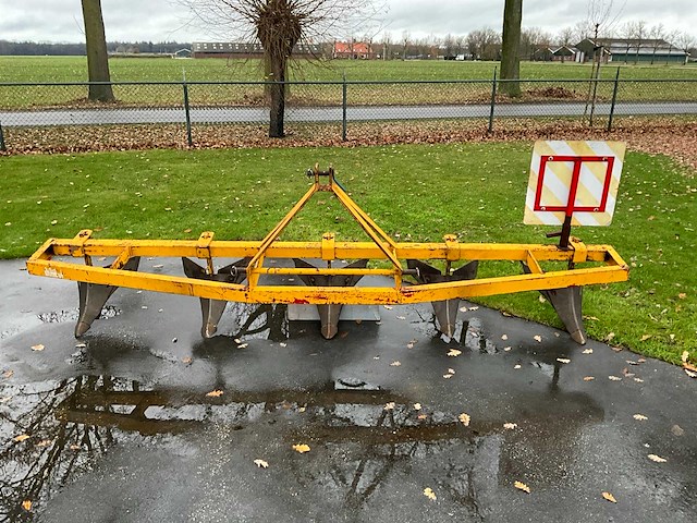 Rumptstad aardappel aanaarder - afbeelding 2 van  5