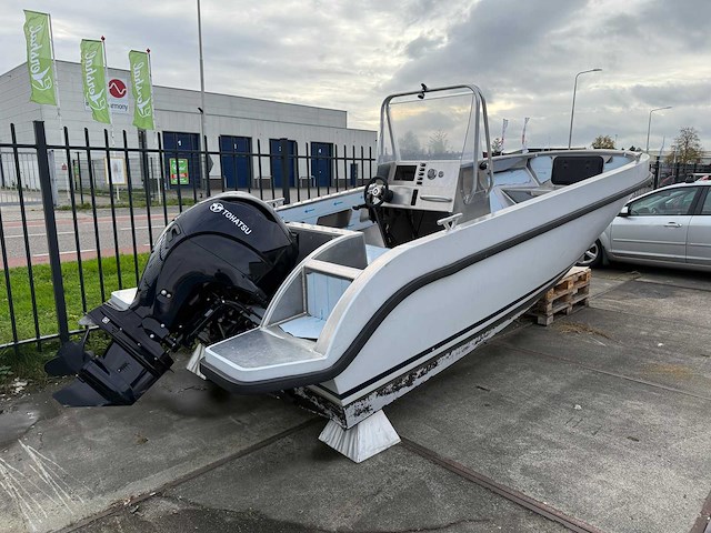 Runiva - 2024 - r590cc - motorjacht (c) - afbeelding 10 van  11