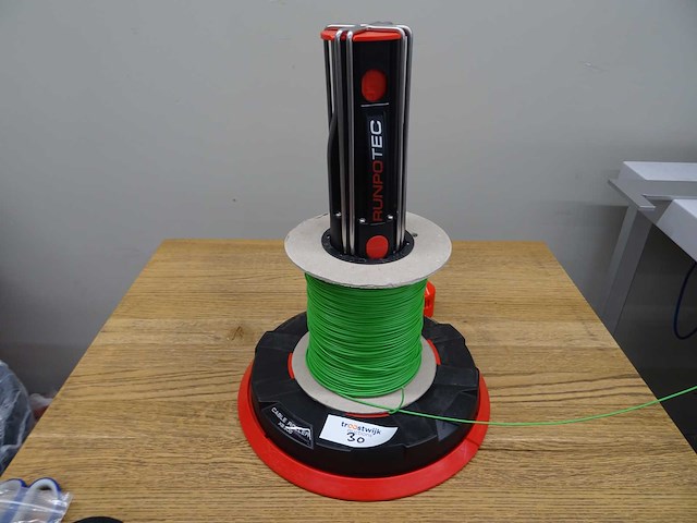 Runpotec - xb300 - kabelafroller met centreerdoorn - afbeelding 1 van  1
