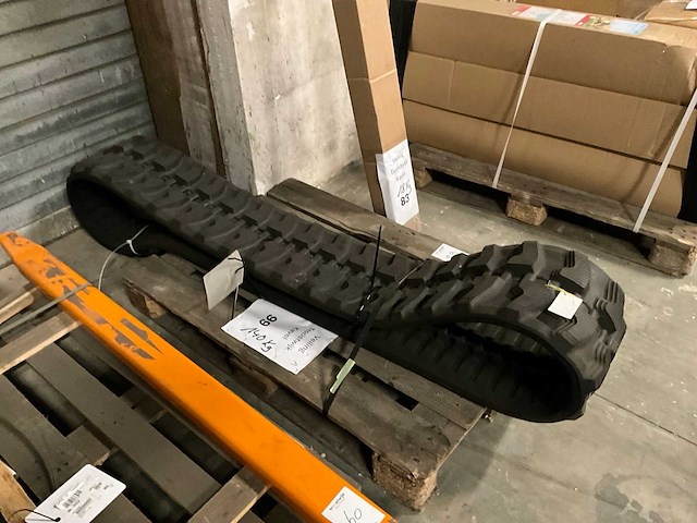 Rups - afbeelding 1 van  2