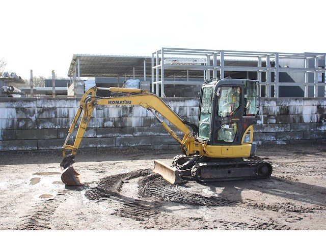 Rupsgraafmachine komatsu pc35mr-3 diesel 22kw 2016 - afbeelding 1 van  1