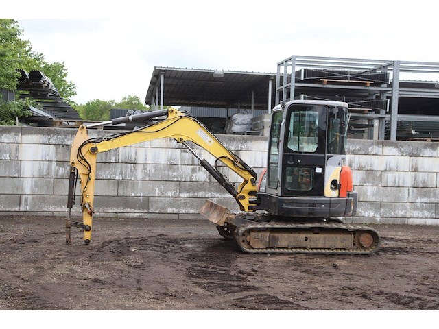 Rupsgraafmachine new holland e50b sr diesel 2011 - afbeelding 1 van  1