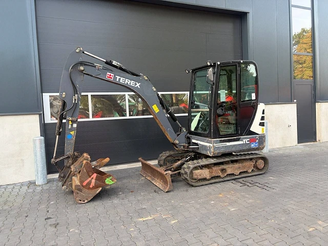 Rupsgraafmachine terex t035 diesel 23kw 2017 - afbeelding 1 van  1