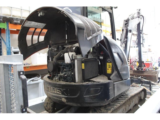 Rupsgraafmachine terex tc35. bouwjaar 2017. urenstand 1003. met drie graaf/sleuvenbakken en set voorzetlepe... onderdeel van combinatiekavel combinatiekavel van rupsgraafmachine en aanhanger. kavels b001 en b002 - afbeelding 13 van  24