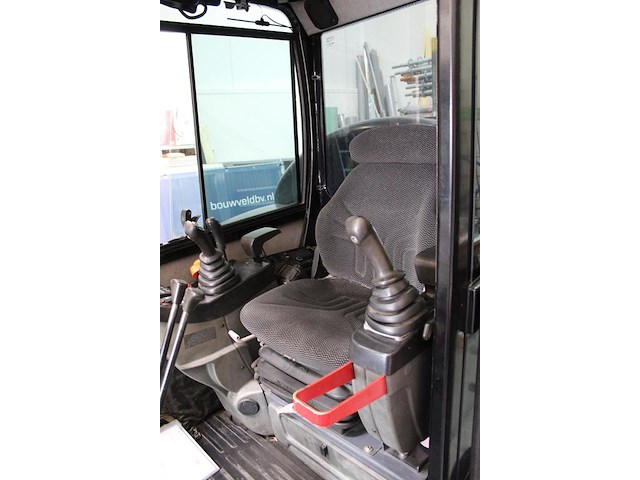 Rupsgraafmachine terex tc35. bouwjaar 2017. urenstand 1003. met drie graaf/sleuvenbakken en set voorzetlepe... onderdeel van combinatiekavel combinatiekavel van rupsgraafmachine en aanhanger. kavels b001 en b002 - afbeelding 21 van  24