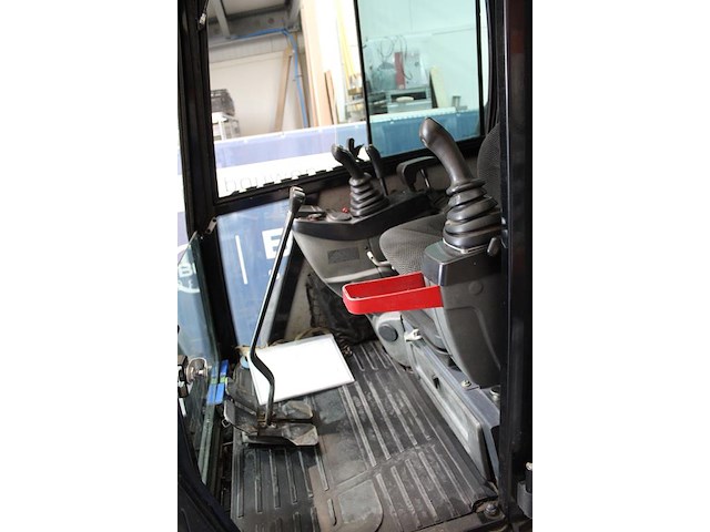 Rupsgraafmachine terex tc35. bouwjaar 2017. urenstand 1003. met drie graaf/sleuvenbakken en set voorzetlepe... onderdeel van combinatiekavel combinatiekavel van rupsgraafmachine en aanhanger. kavels b001 en b002 - afbeelding 22 van  24