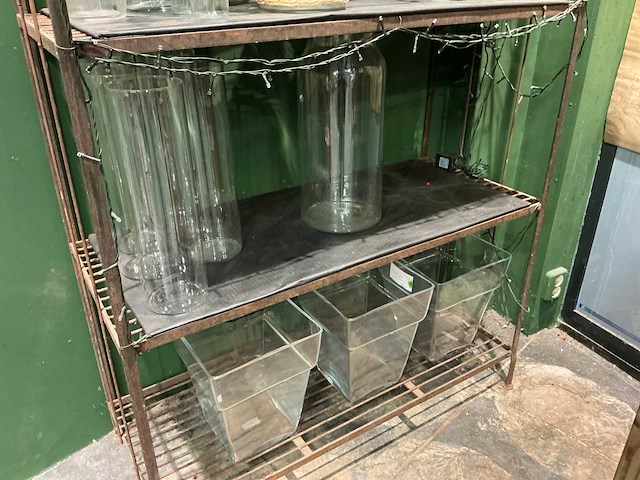 Rustieke metalen wandstelling - afbeelding 1 van  1