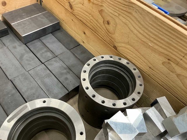 Ruw staal en aluminium - afbeelding 4 van  7