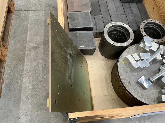 Ruw staal en aluminium - afbeelding 7 van  7