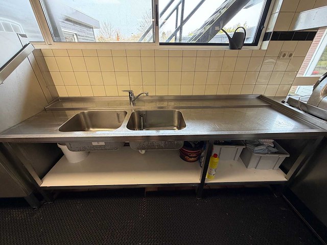 Rvs aanvoertafel met dubbele spoelbak - afbeelding 1 van  4