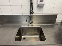 Rvs afvoertafel met debrasseermeubel - afbeelding 8 van  11