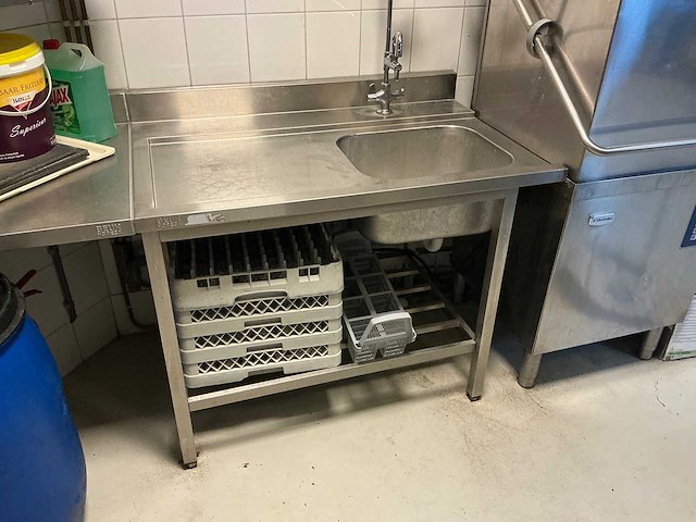 Rvs anvoertafel met spoelkraan - afbeelding 1 van  4