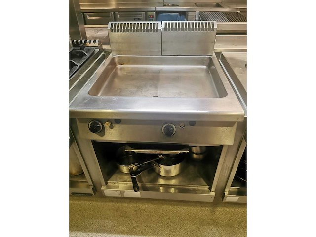 Rvs bakplaat op gas - afbeelding 1 van  5