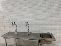 Rvs barblad met spoelbak en 2 bierkranen - afbeelding 1 van  6