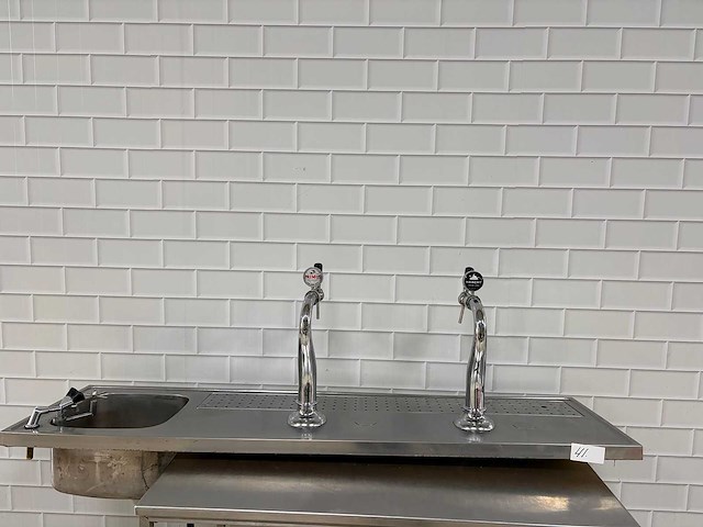 Rvs barblad met spoelbak en 2 bierkranen - afbeelding 5 van  6
