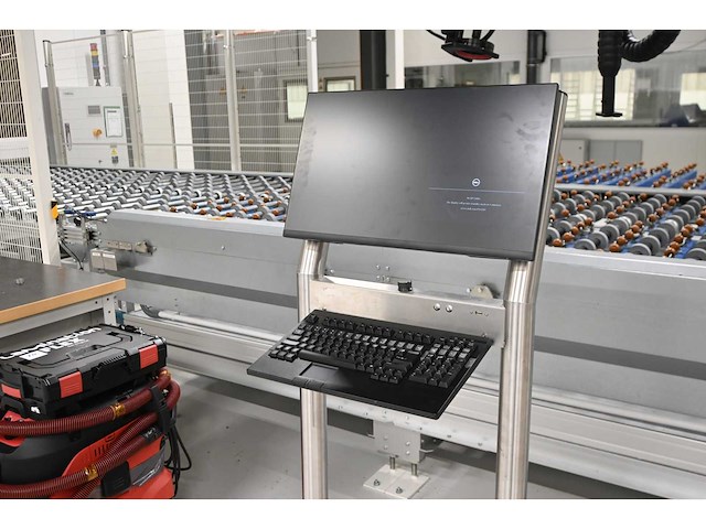 Rvs bedieningszuil met 24” dell- p2422h monitor en toetsenbord - afbeelding 1 van  6