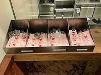 Rvs bestekbak met bestek - afbeelding 1 van  3