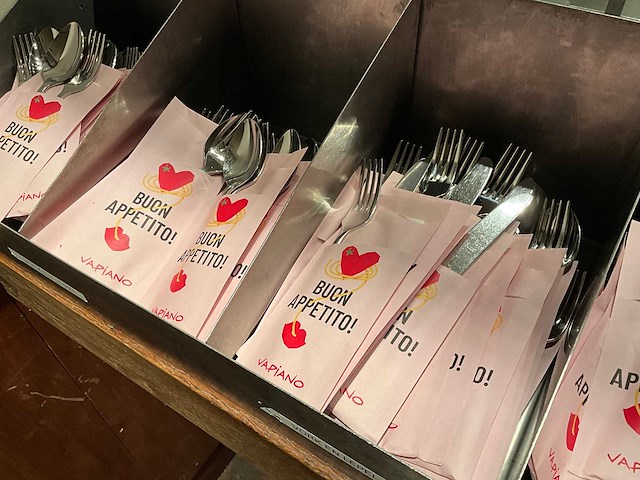 Rvs bestekbak met bestek - afbeelding 3 van  3