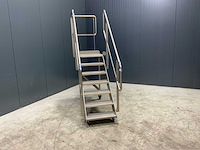 Rvs bordes 7-trede 135cm hoogte - afbeelding 2 van  2