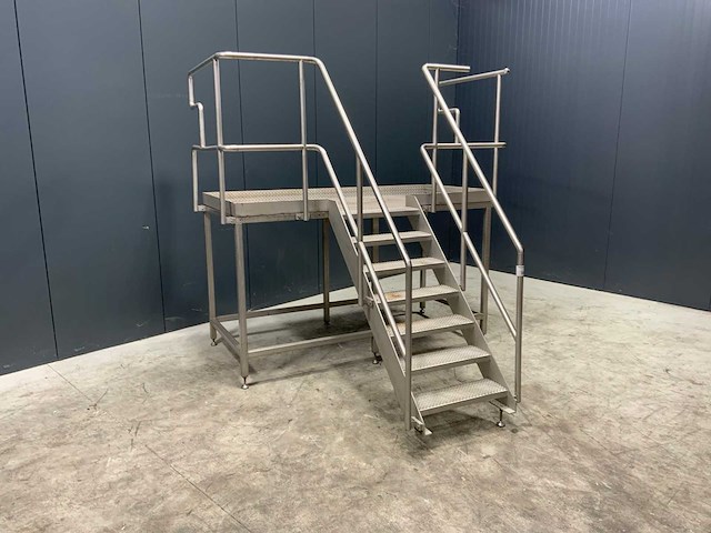 Rvs bordes 7-trede 150cm hoogte - afbeelding 1 van  1