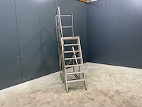 Rvs bordes 7-tredes 170cm hoogte - afbeelding 2 van  2