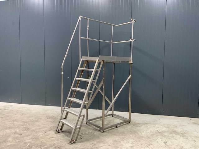 Rvs bordes 7-tredes 170cm hoogte - afbeelding 1 van  1