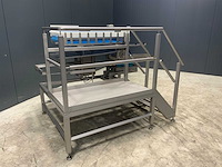 Rvs bordes met transportband en trilgoot - afbeelding 5 van  5