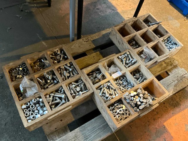 Rvs bouten, moeren en ringen - afbeelding 1 van  4