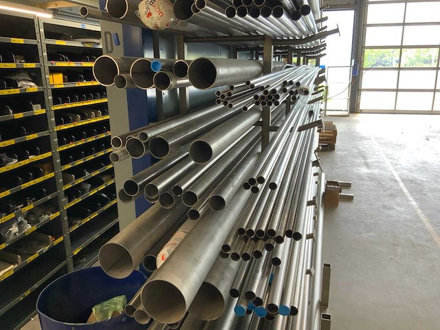 Rvs buis op rvs draagarmstelling - afbeelding 5 van  8