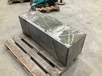 Rvs dieseltank 192 liter - afbeelding 2 van  2