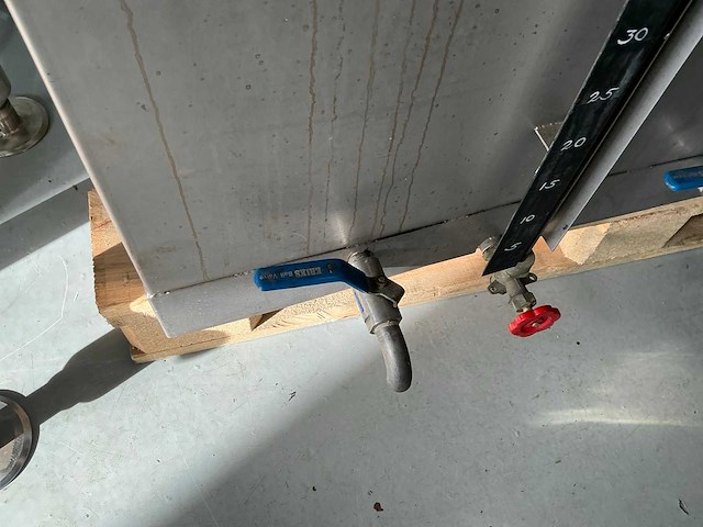 Rvs distillaat rijpingsvat 110 liter - afbeelding 4 van  5