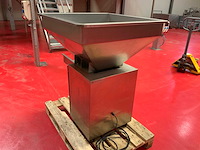 Rvs doseertrechter met trilmotor - afbeelding 6 van  7