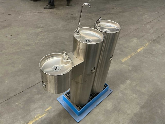 Rvs drinkwaterfontein / drinkwaterzuil (30x) - afbeelding 8 van  14