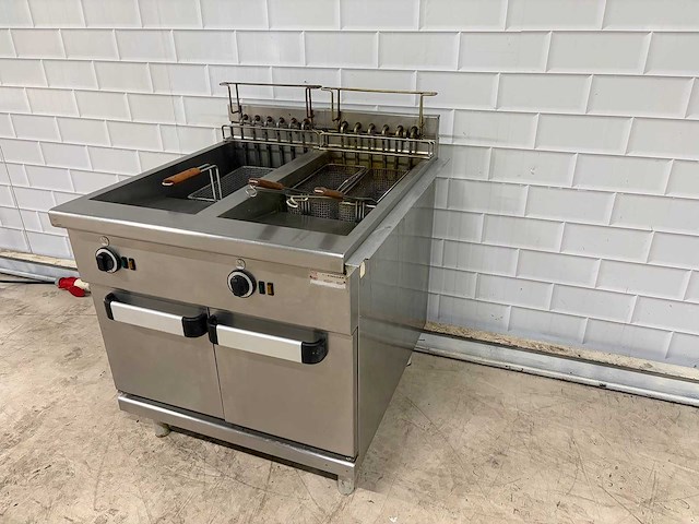 Rvs dubbele friteuse 2 x 25 liter - afbeelding 2 van  4